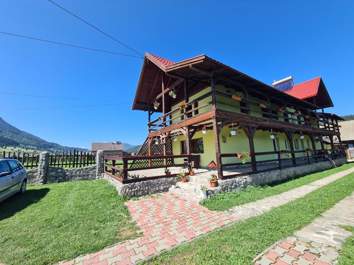 Maricom Home Zarnesti Exterior foto