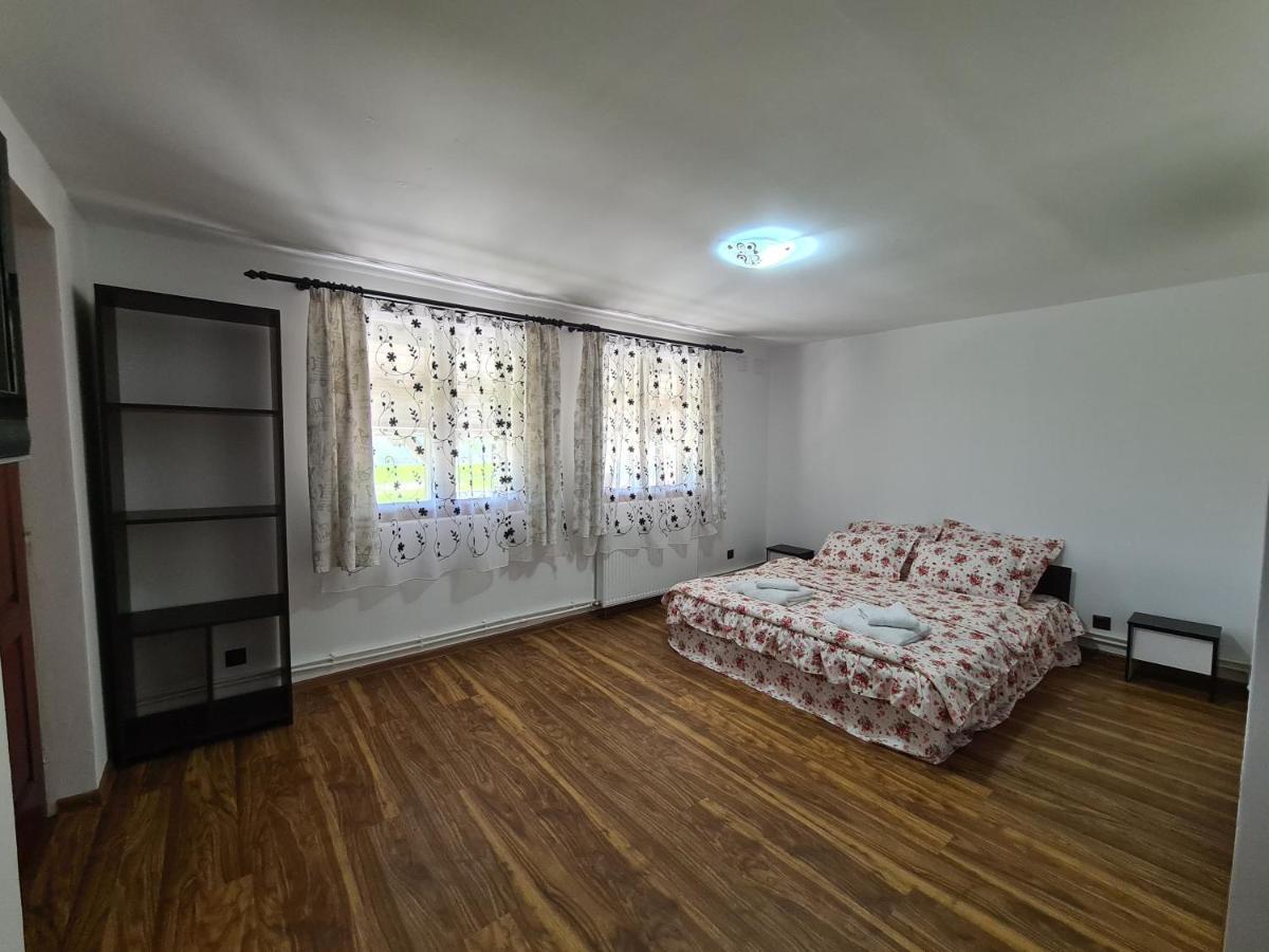 Maricom Home Zarnesti Exterior foto